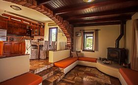 Villa Chloe - Amazing View Villa With Swimming Pool